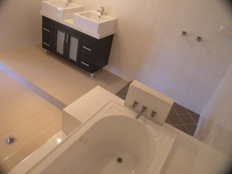 1 Charlotte Street, Wandal QLD 4700